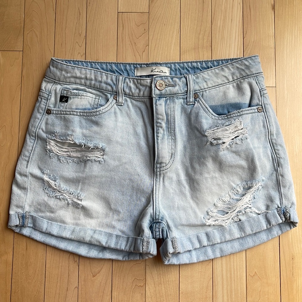 KanCan Lightly Distressed High Rise Shorts- Size Medium- Light Wash